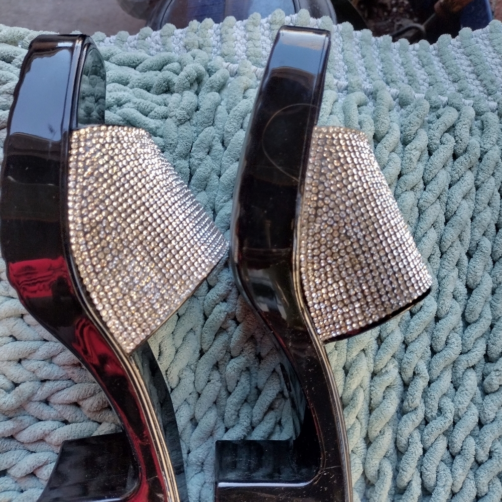 Clog Like Mules By Steve Madden - image 3